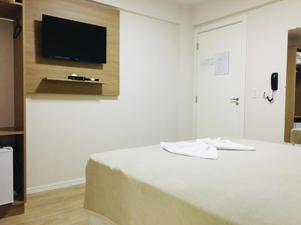 Hotel Paris Куритибанос Екстериор снимка